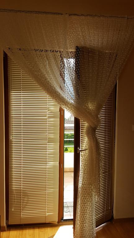 Roman Gardens Studio Apartment 里桑 外观 照片