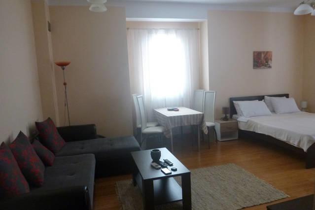 Roman Gardens Studio Apartment 里桑 外观 照片